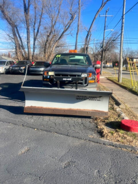 2006 Ford F-250 Super Duty for sale at Kars R Us in Dearborn Heights, MI