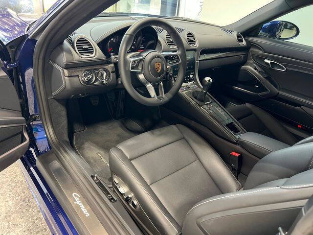 2024 Porsche 718 Cayman Style Edition