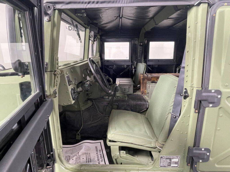 2006 AM General Hummer