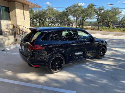 2013 Porsche Cayenne GTS