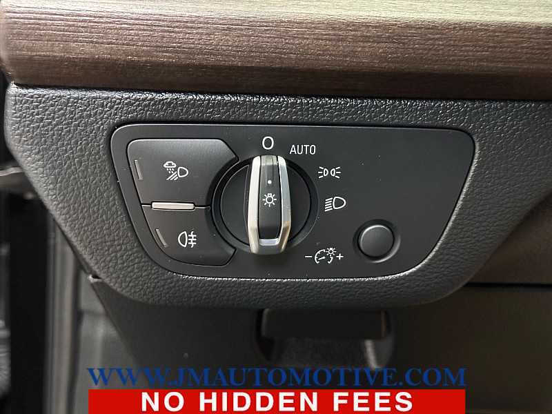 2022 Audi Q5 quattro Premium 40 TFSI