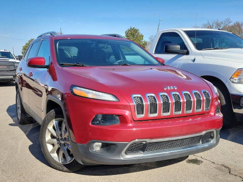 2017 Jeep Cherokee for sale at Breeden Pre-Owned in Van Buren AR