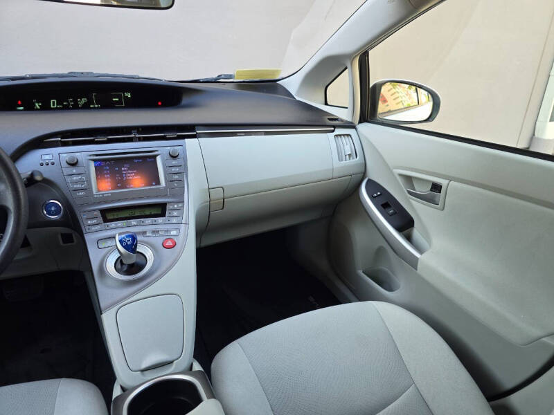 2012 Toyota Prius Three