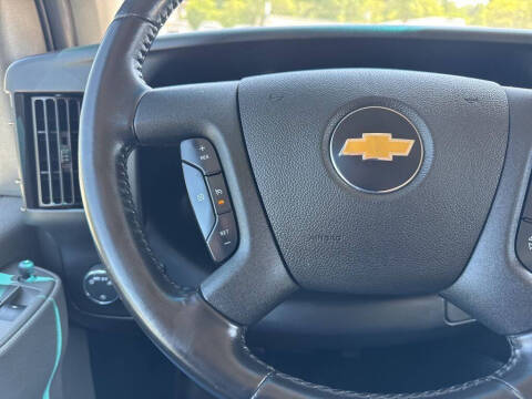 2023 Chevrolet Express 2500