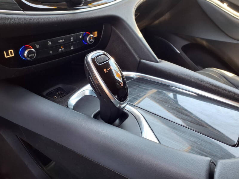 2021 Buick Enclave Essence