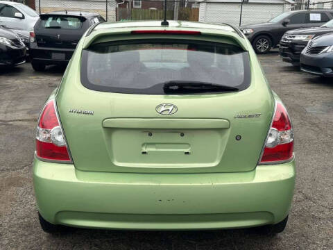 2010 Hyundai Accent Blue