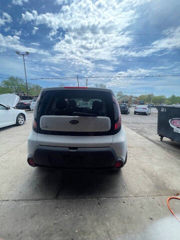 2015 Kia Soul +