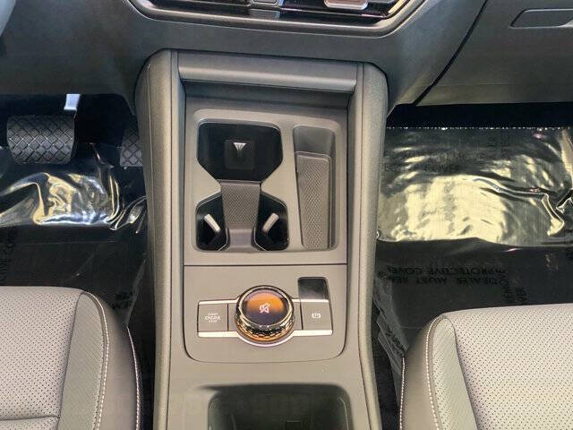 2025 Volkswagen Tiguan SE 4Motion