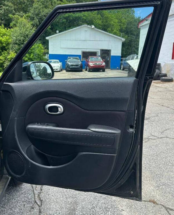 2016 Kia Soul +