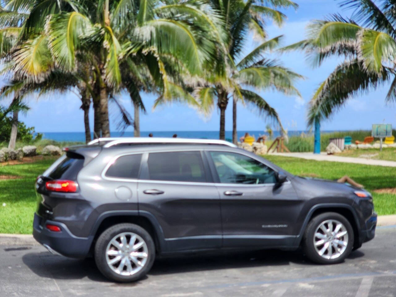 2015 Jeep Cherokee for sale at JT AUTO INC in Oakland Park, FL