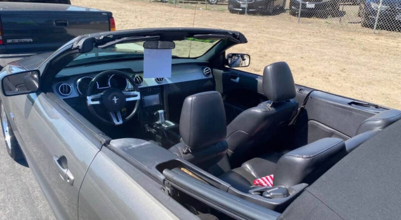 2005 Ford Mustang GT Premium