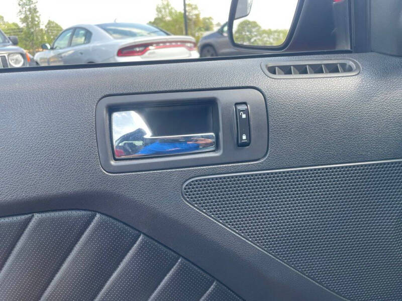 2011 Ford Mustang V6 Premium