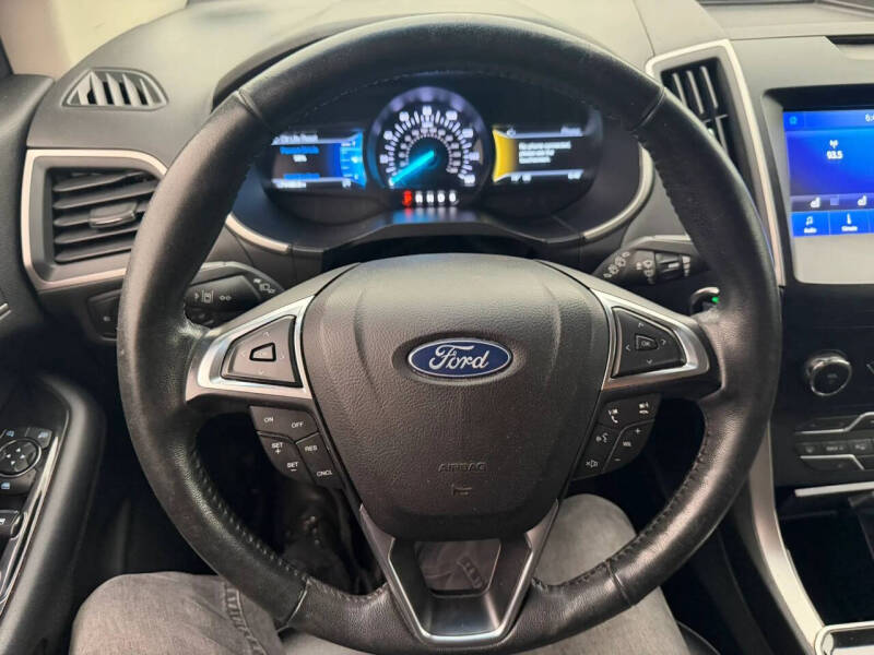 2020 Ford Edge