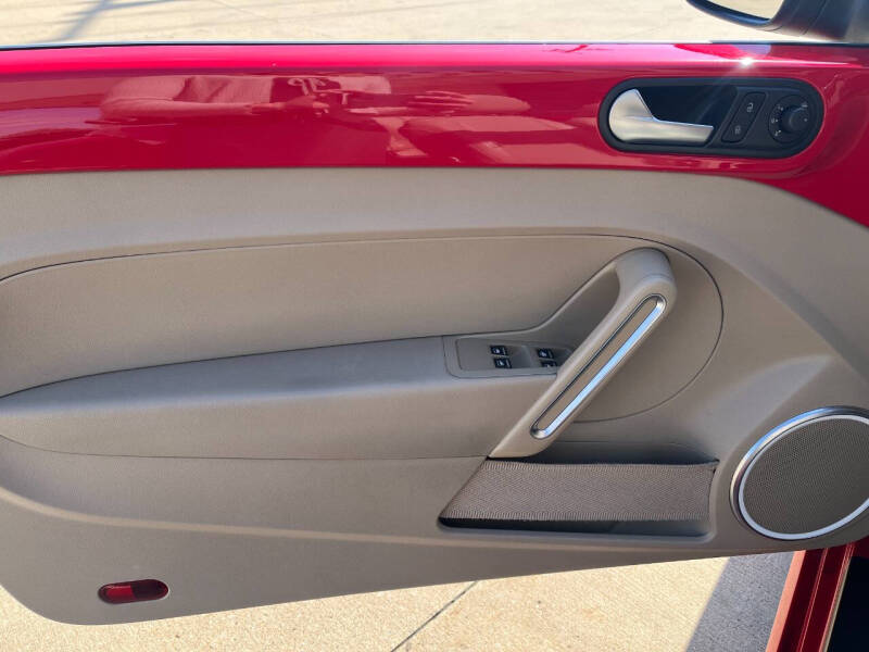 2013 Volkswagen Beetle Convertible 2.5L PZEV