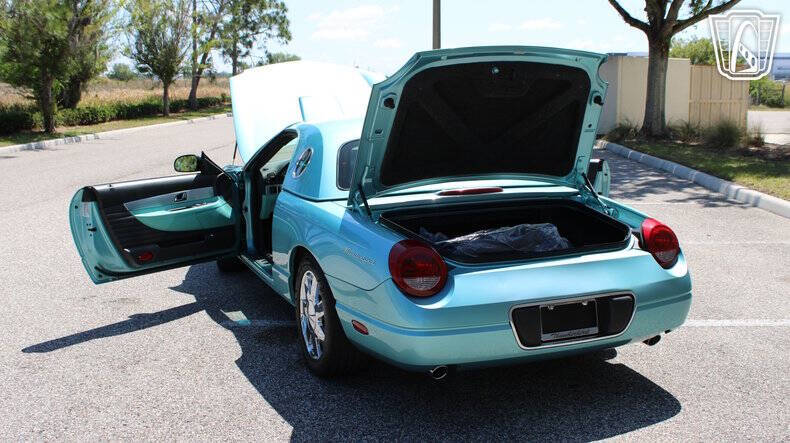 2002 Ford Thunderbird Deluxe