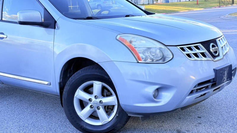 2013 Nissan Rogue SV w/SL Package