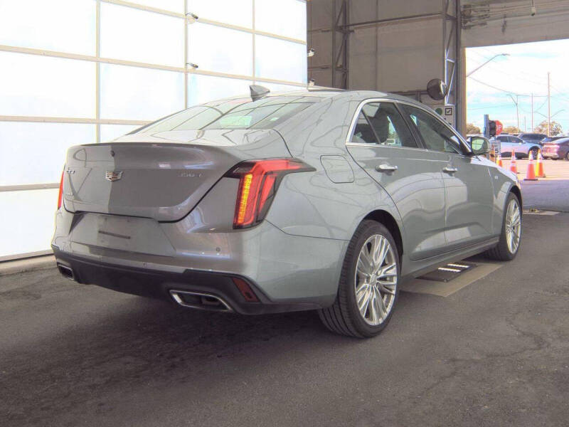 2023 Cadillac CT4 Premium Luxury
