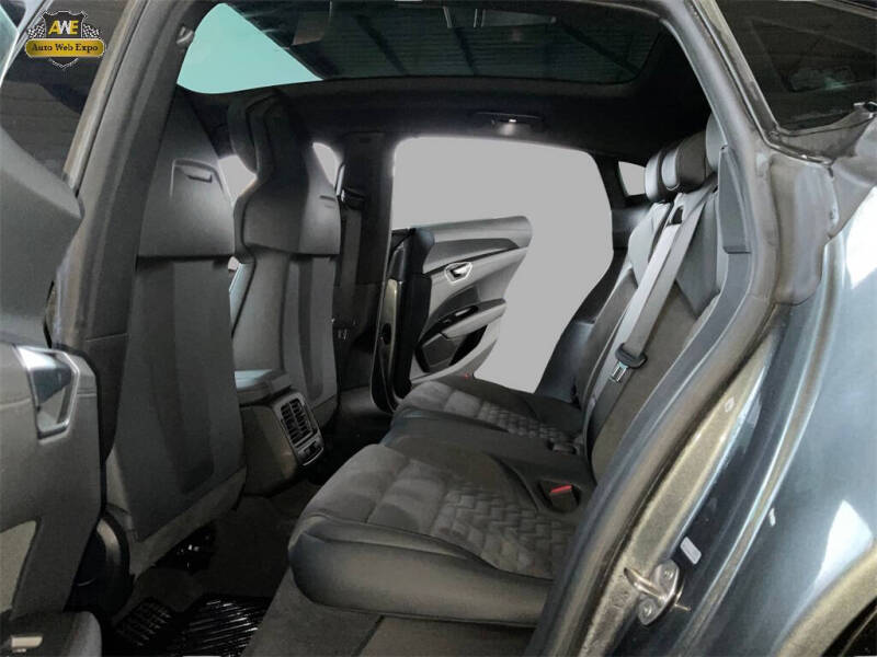 2022 Audi e-tron GT quattro Premium Plus