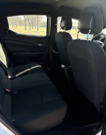 2012 Dodge Avenger SE