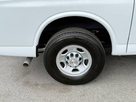 2022 Chevrolet Express 2500