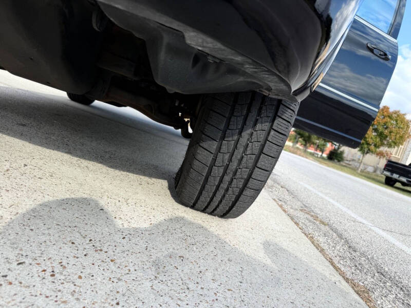 2005 Toyota Sequoia Limited