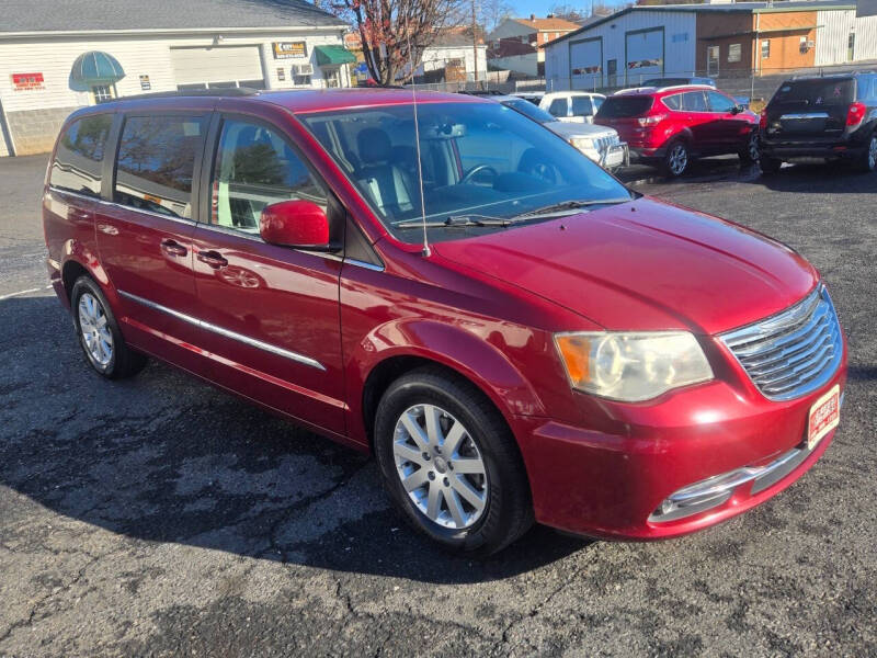 2013 Chrysler Town and Country Touring