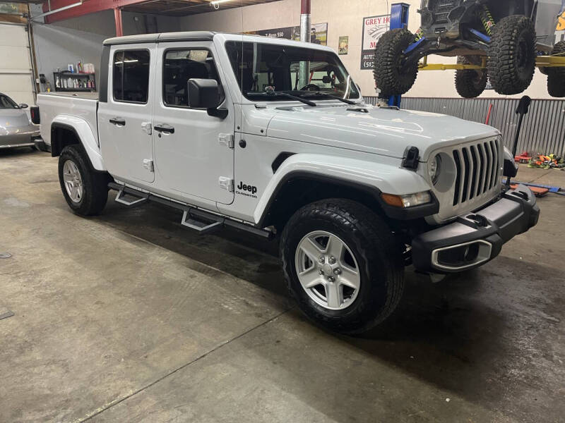 2022 Jeep Gladiator Sport S