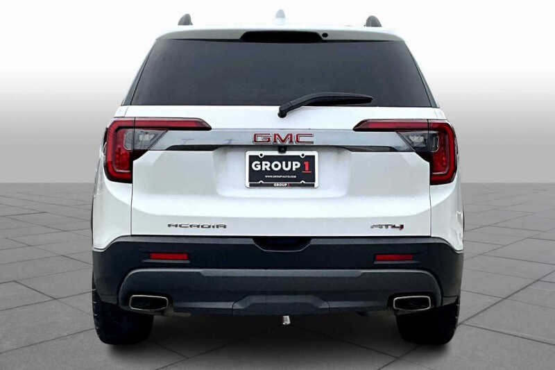 2022 GMC Acadia AT4