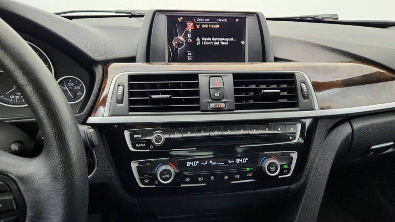 2017 BMW 3 Series 320i