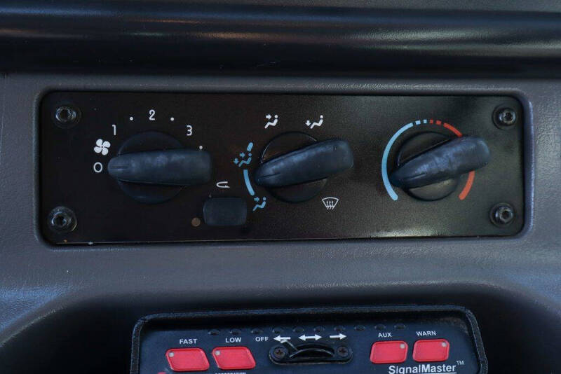 2016 Freightliner M2 106