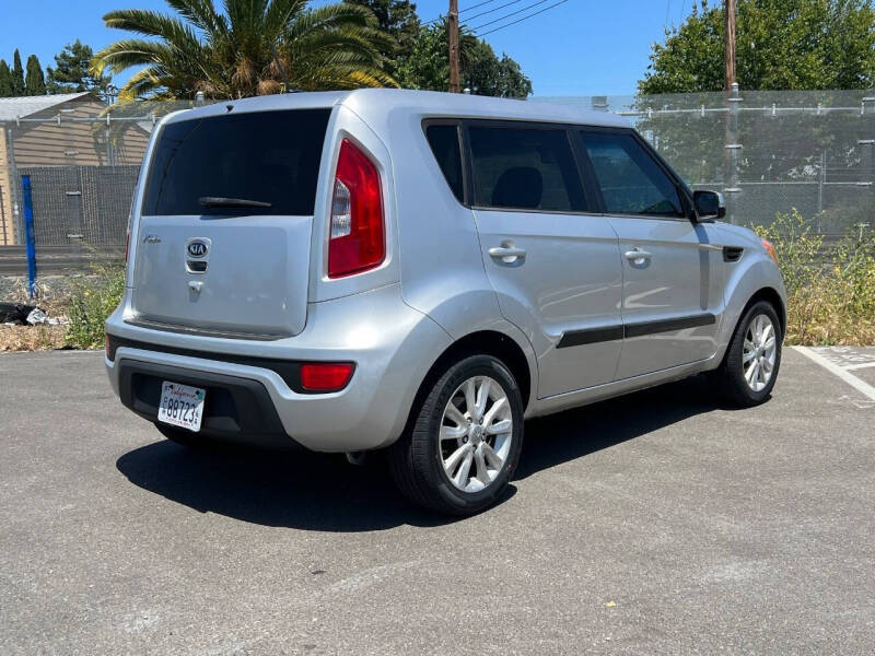 2012 Kia Soul +