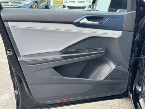 2024 Volkswagen Taos SE 4Motion