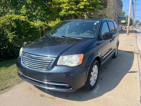2013 Chrysler Town and Country Touring