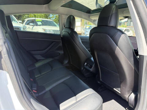 2020 Tesla Model 3 Standard Range Plus