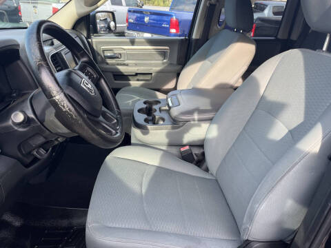 2017 RAM 1500 SLT