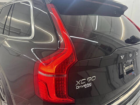 2020 Volvo XC90 T6 Inscription 6-Passenger