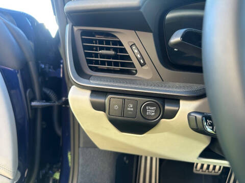 2025 Porsche 911 Carrera