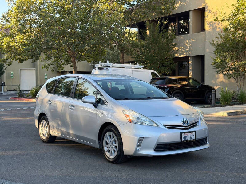 2012 Toyota Prius v Two