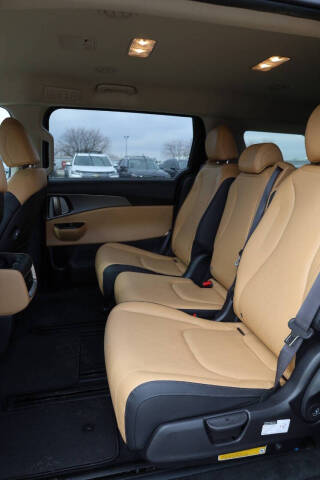 2022 Kia Carnival LX