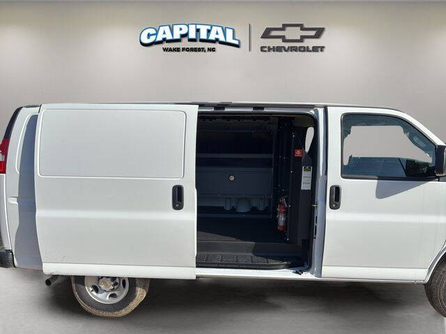 2025 Chevrolet Express 2500
