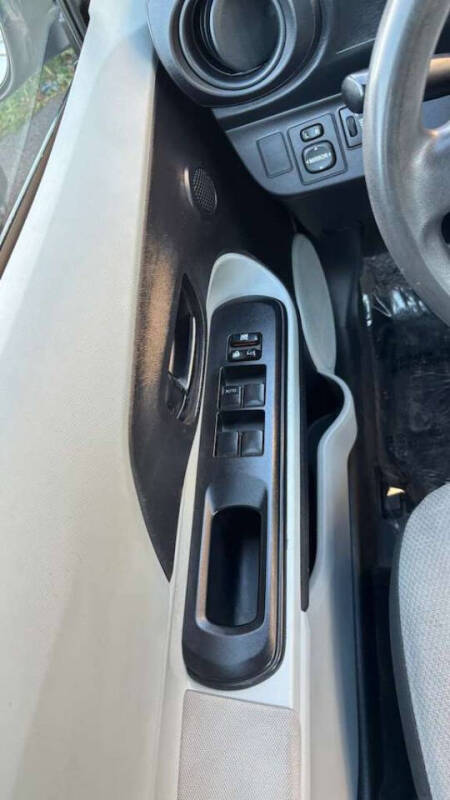 2014 Toyota Prius c Two