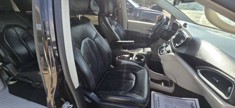 2017 Chrysler Pacifica Touring Plus