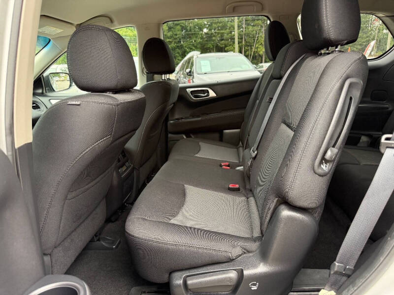 2017 Nissan Pathfinder S