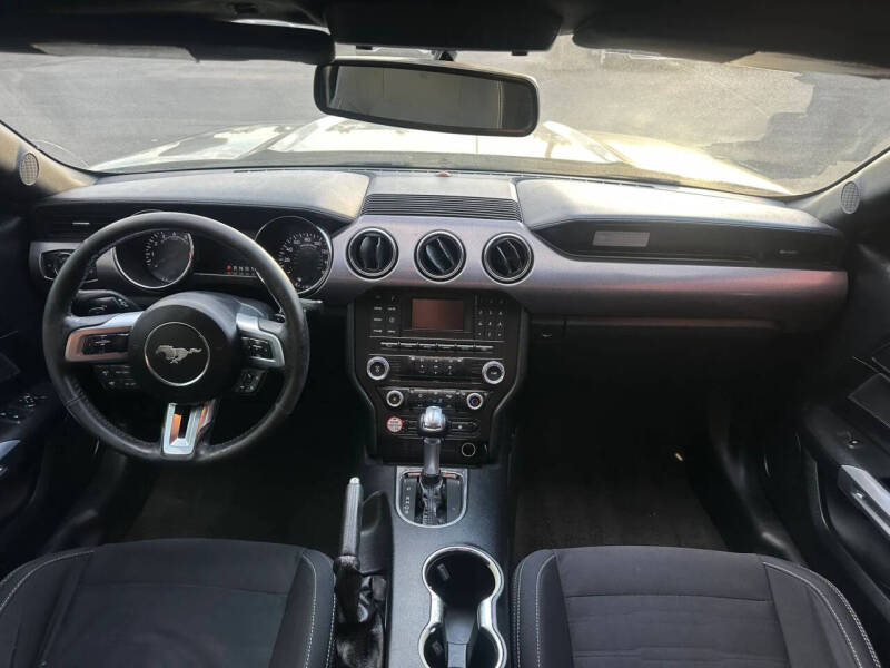 2017 Ford Mustang
