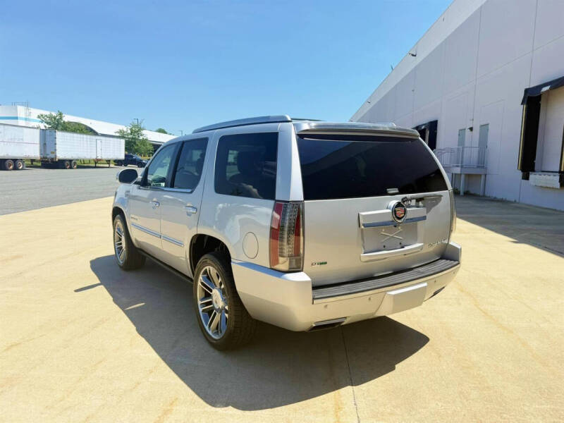 2012 Cadillac Escalade Premium