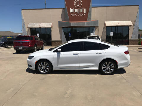 2015 Chrysler 200 for sale at Integrity Auto Group in Wichita KS