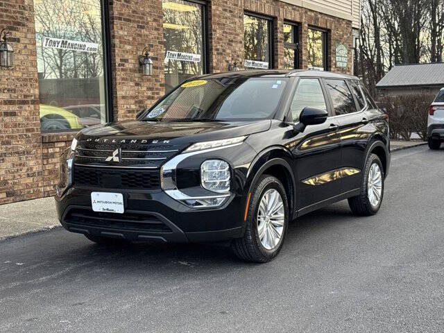 2022 Mitsubishi Outlander for sale at The King of Credit in Clifton Park NY