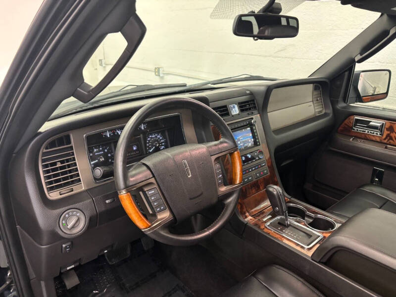 2011 Lincoln Navigator