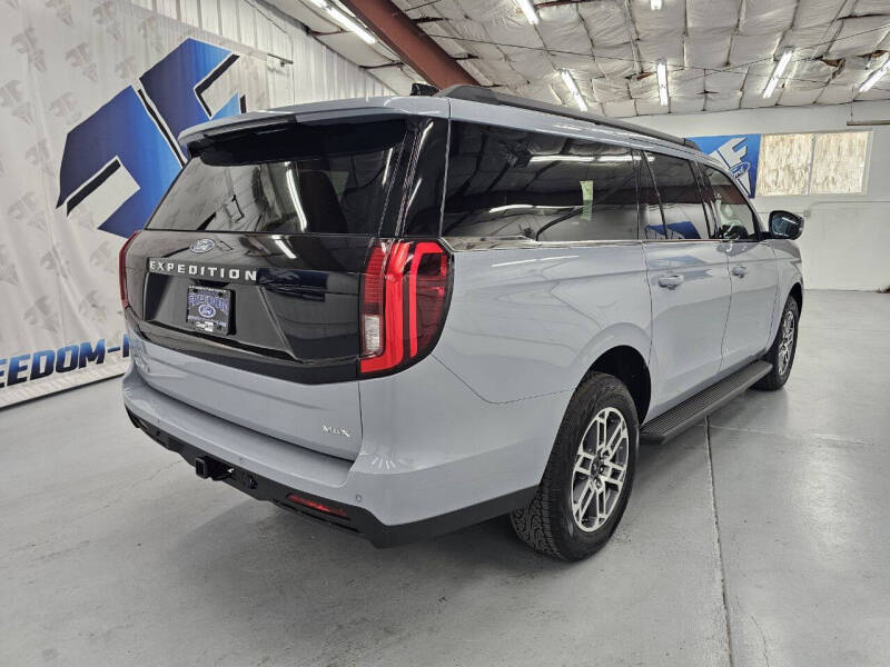 2026 Ford Expedition MAX Active