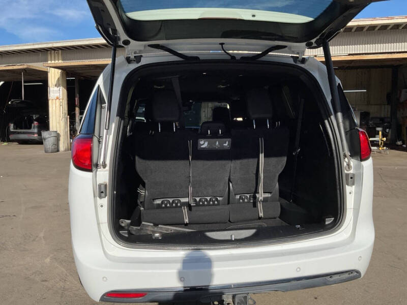 2020 Chrysler Pacifica Launch Edition